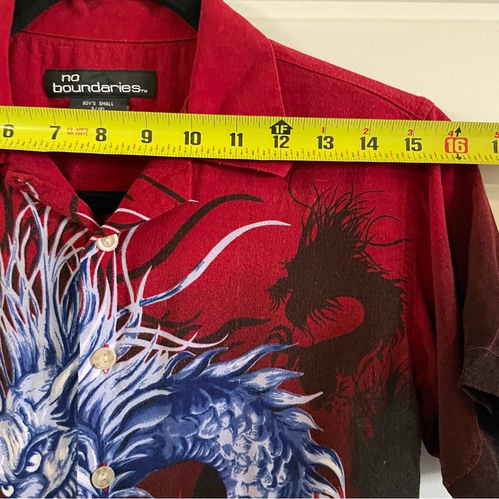 Vintage Y2K Dragon Shirt No Boundaries Flames Red Black Boy Size S 100%Rayon - Picture 11 of 16